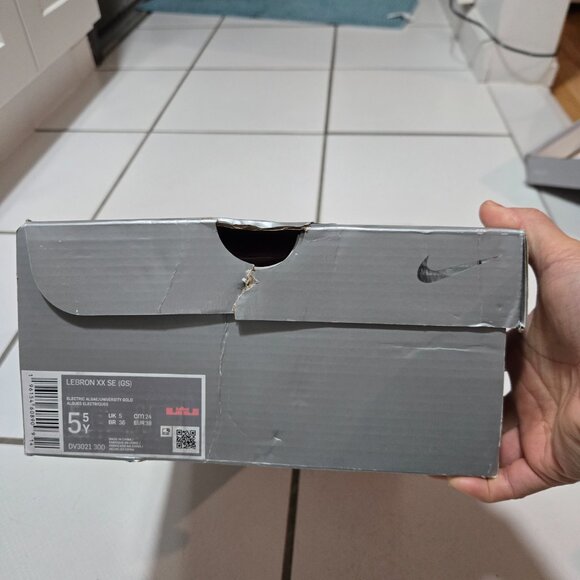 Lebron XX SE (GS) Electric Algae/University Gold. Lightly used! - Picture 6 of 16